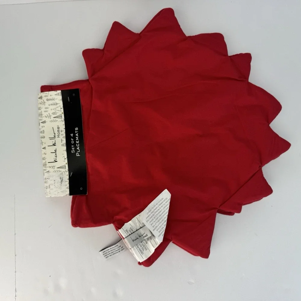 Nicole Miller Christmas Poinsettia Placemats‎ Table Decor RED 100% POLYESTER NWT